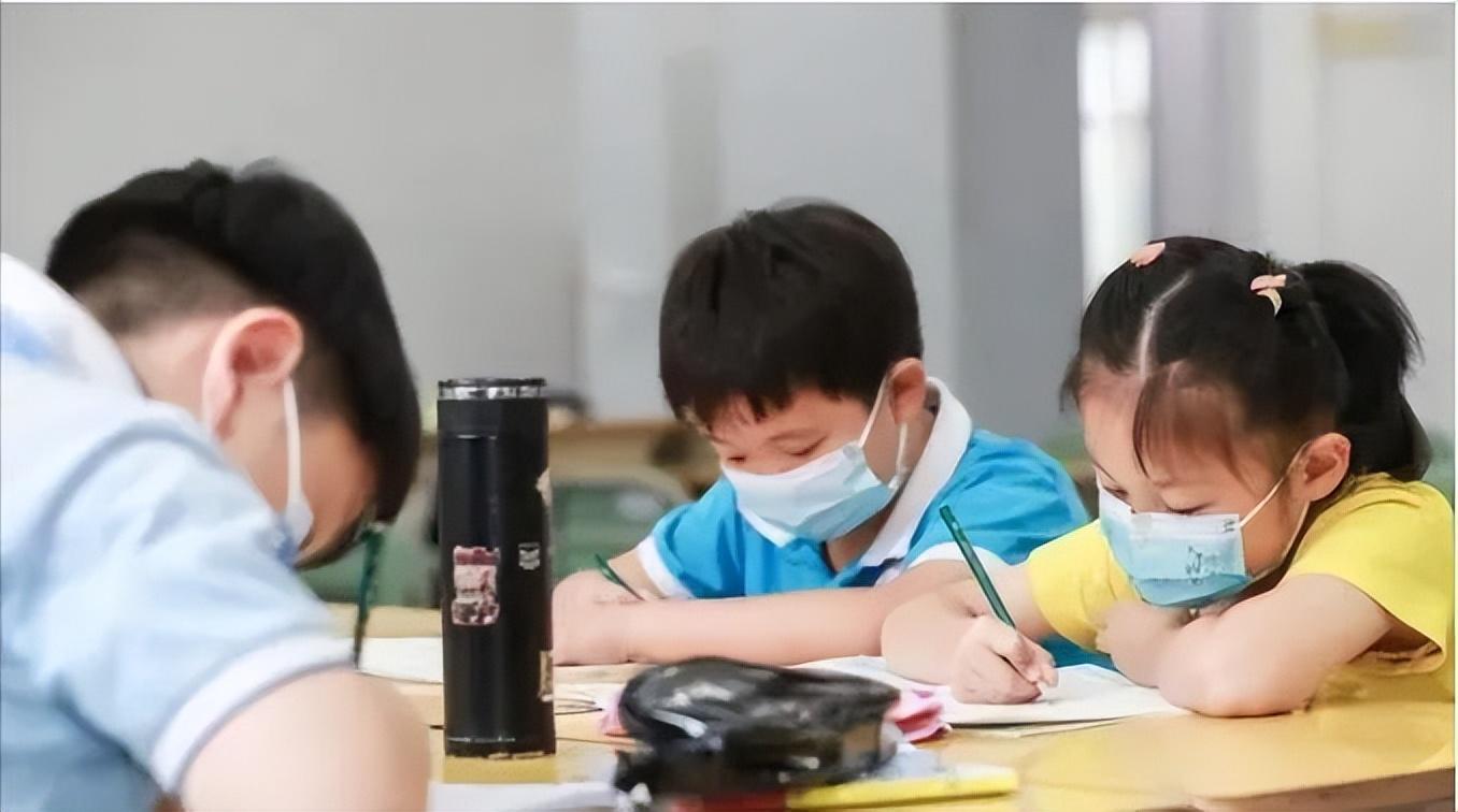 數(shù)學題幼兒園大班_幼兒園大班題目數(shù)學_幼兒園的大班數(shù)學題目
