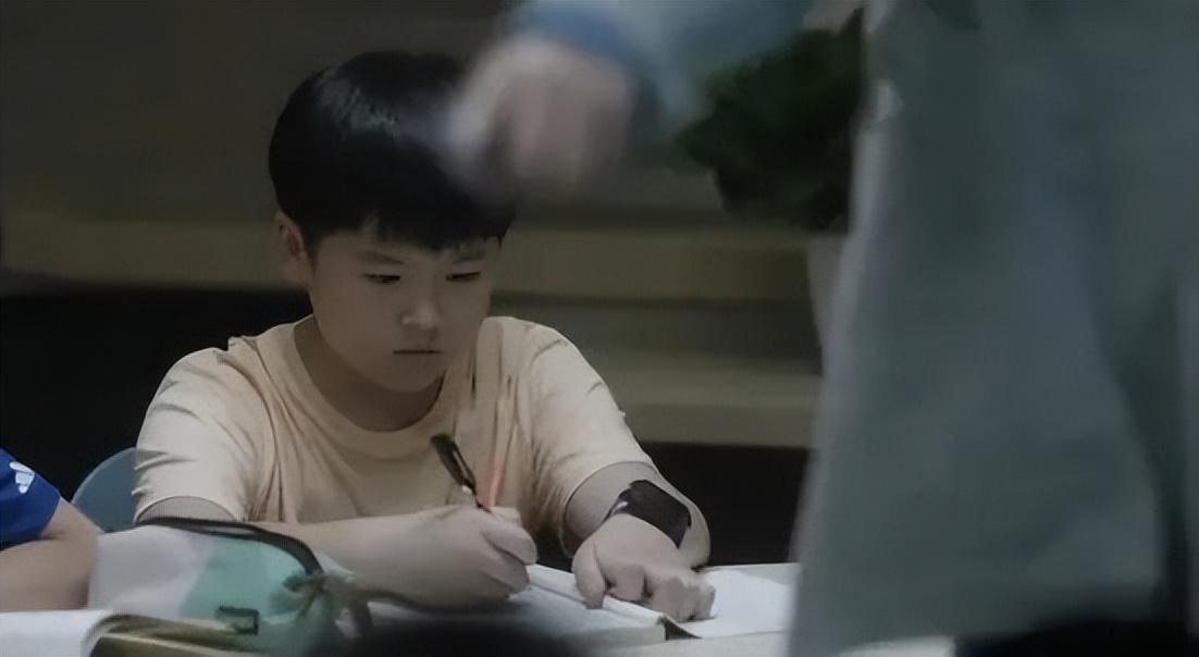 幼兒園的大班數(shù)學題目_幼兒園大班題目數(shù)學_數(shù)學題幼兒園大班